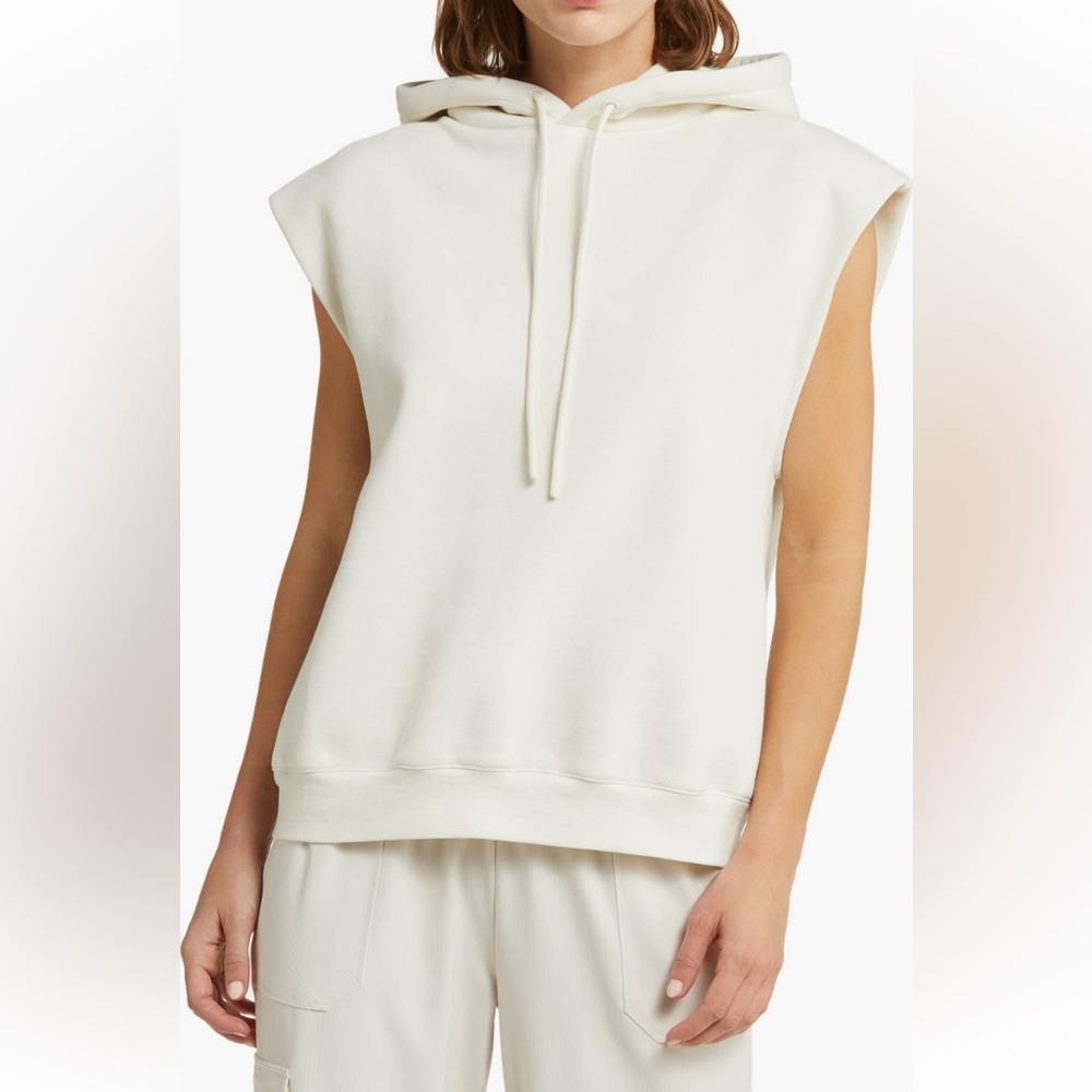 Like new! Sweaty Betty Sleeveless Hoodie